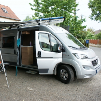 R2D2 Sun Living V60 SP Kastenwagen Camper zur Miete mit TV Solar Komplett Fahrradträger und Markise Fahrzeug ist aktuell langfristig vermietet